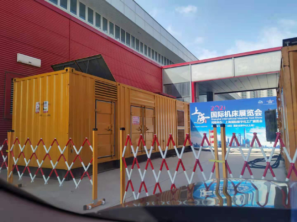 靖江发电车出租-发电机无电压或电压太低怎么办？